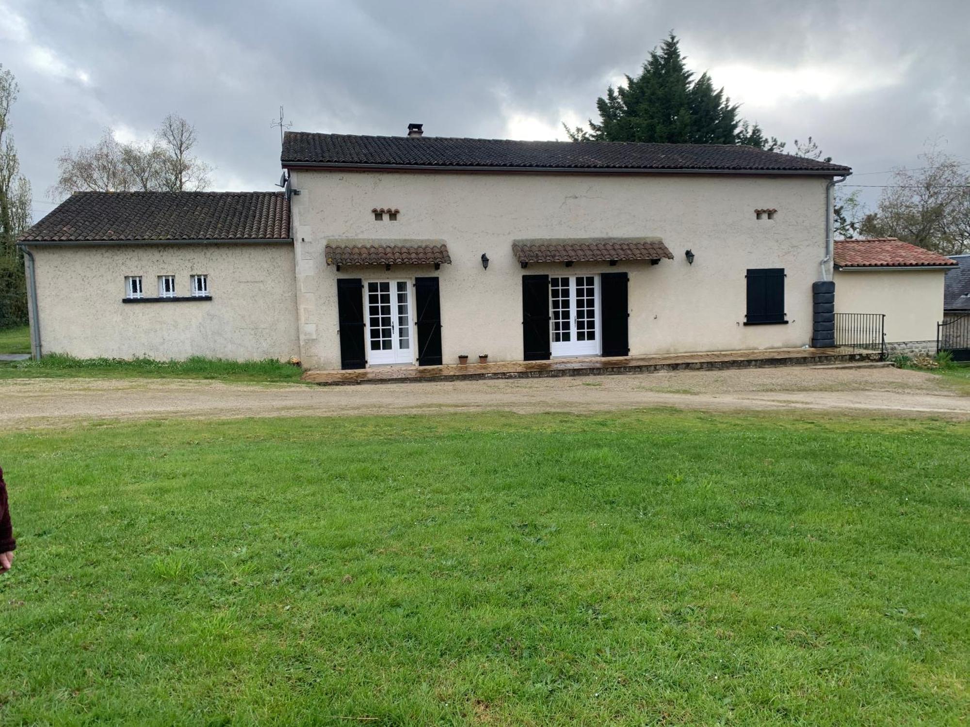 Le Bois D'Amour Gite Et Chambres Charroux  Exterior photo